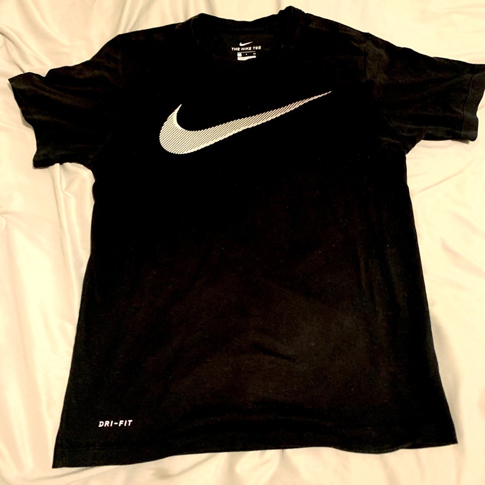 Nike Men’s Swoosh Dri-Fit Logo Graphic T-shirt
